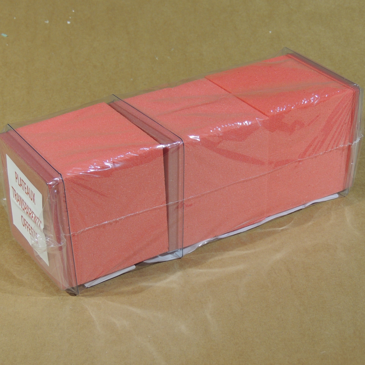 Rainbow cube 10 cm rouge avec base x 3