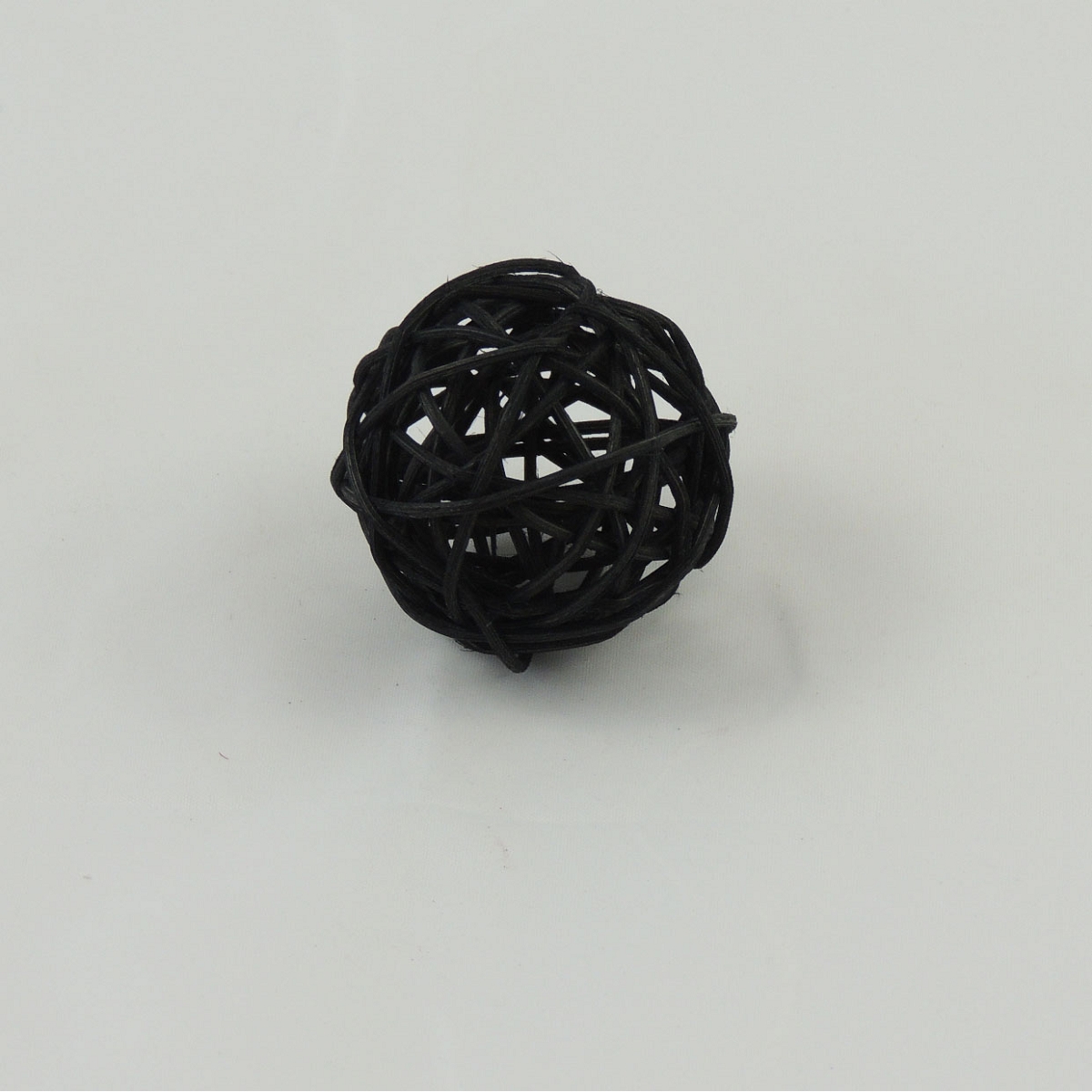 Boule rotin noir ø 5 cm x 24